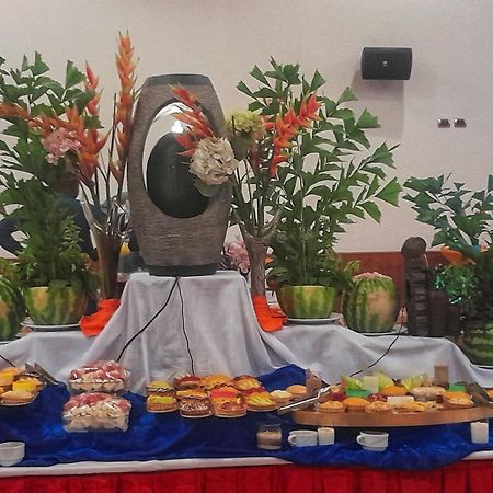 L'Amitie Hotel NʼDjamena エクステリア 写真