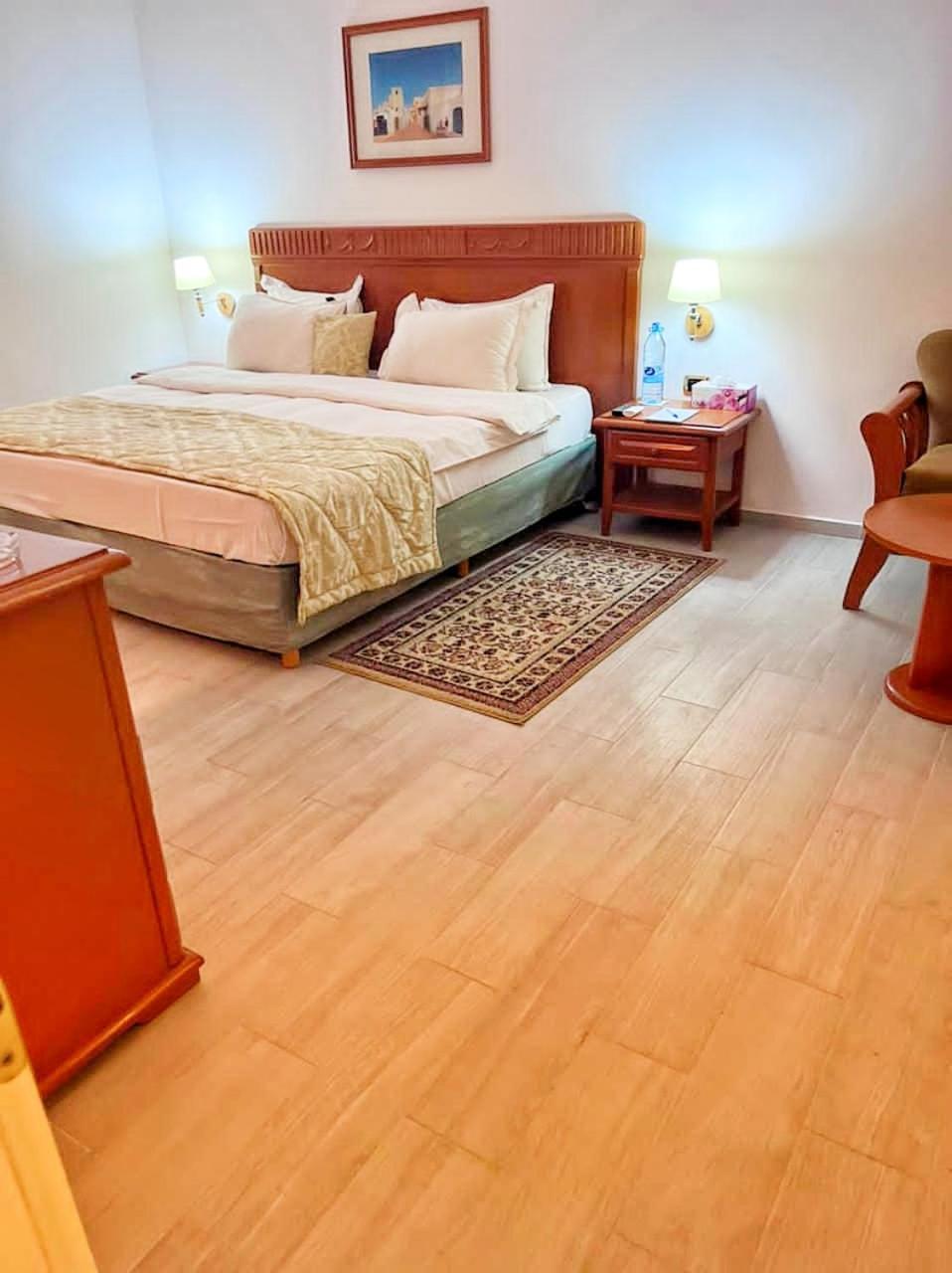 L'Amitie Hotel NʼDjamena エクステリア 写真