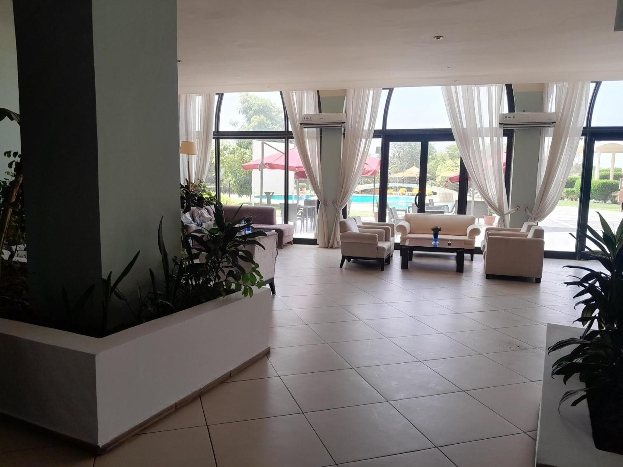 L'Amitie Hotel NʼDjamena エクステリア 写真