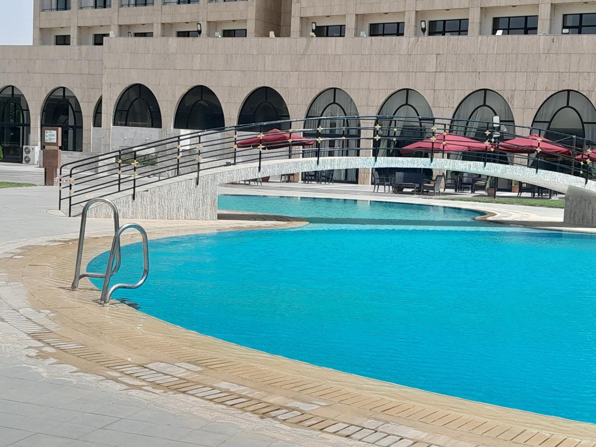 L'Amitie Hotel NʼDjamena エクステリア 写真