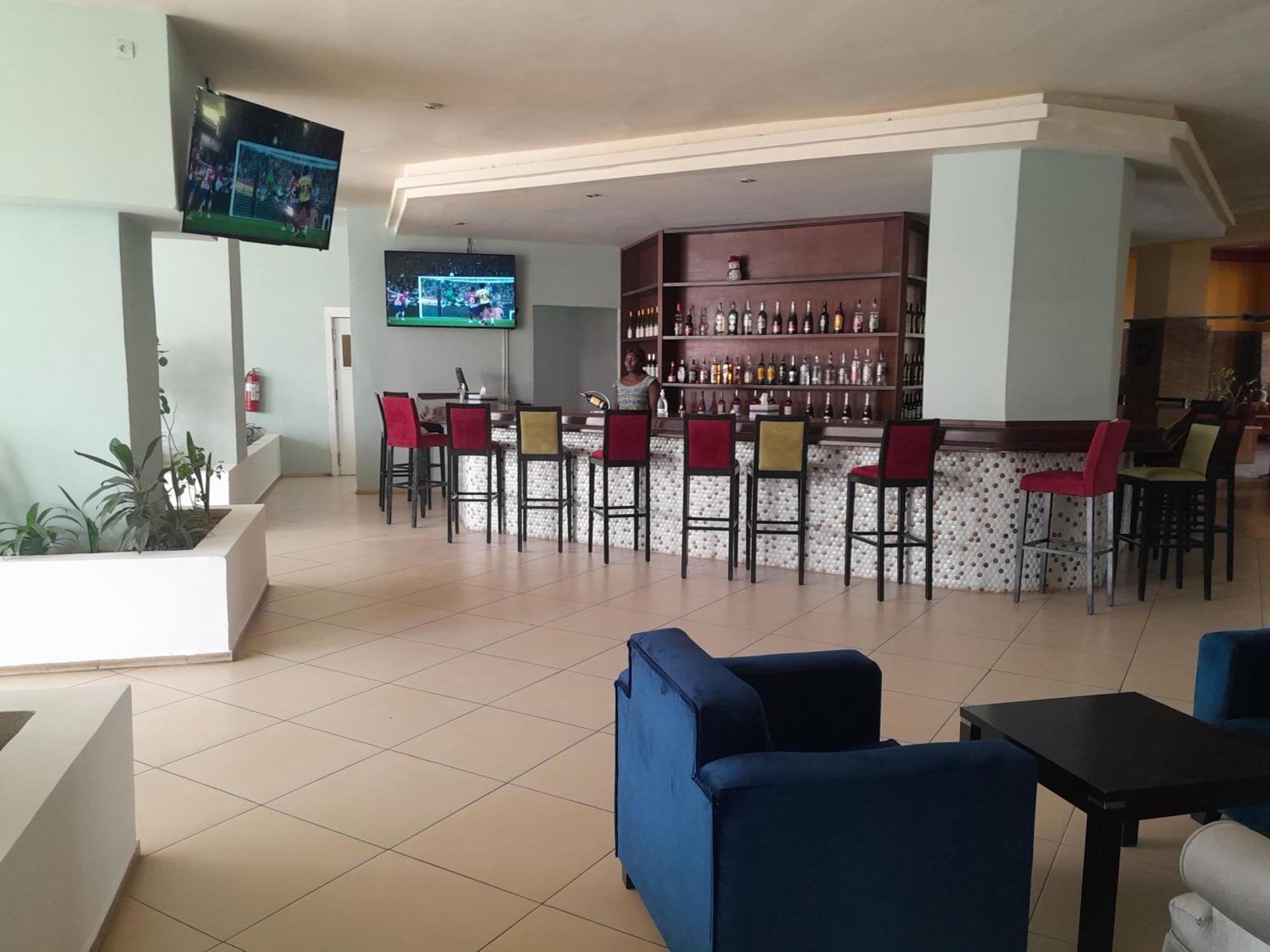 L'Amitie Hotel NʼDjamena エクステリア 写真
