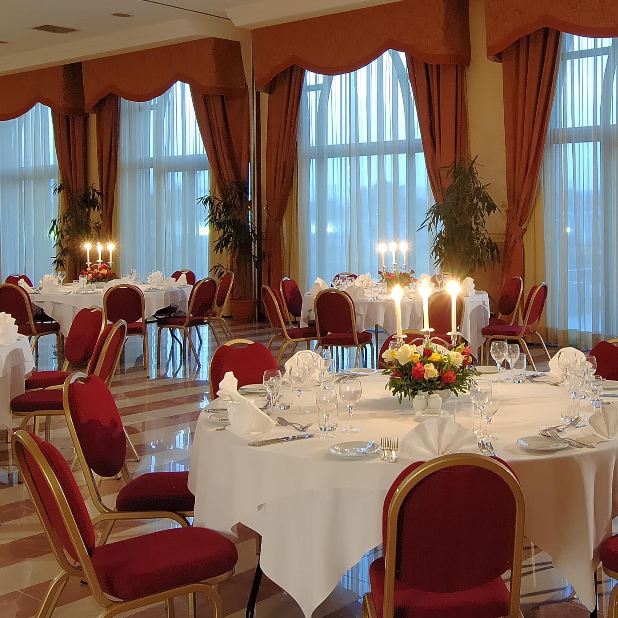 L'Amitie Hotel NʼDjamena エクステリア 写真